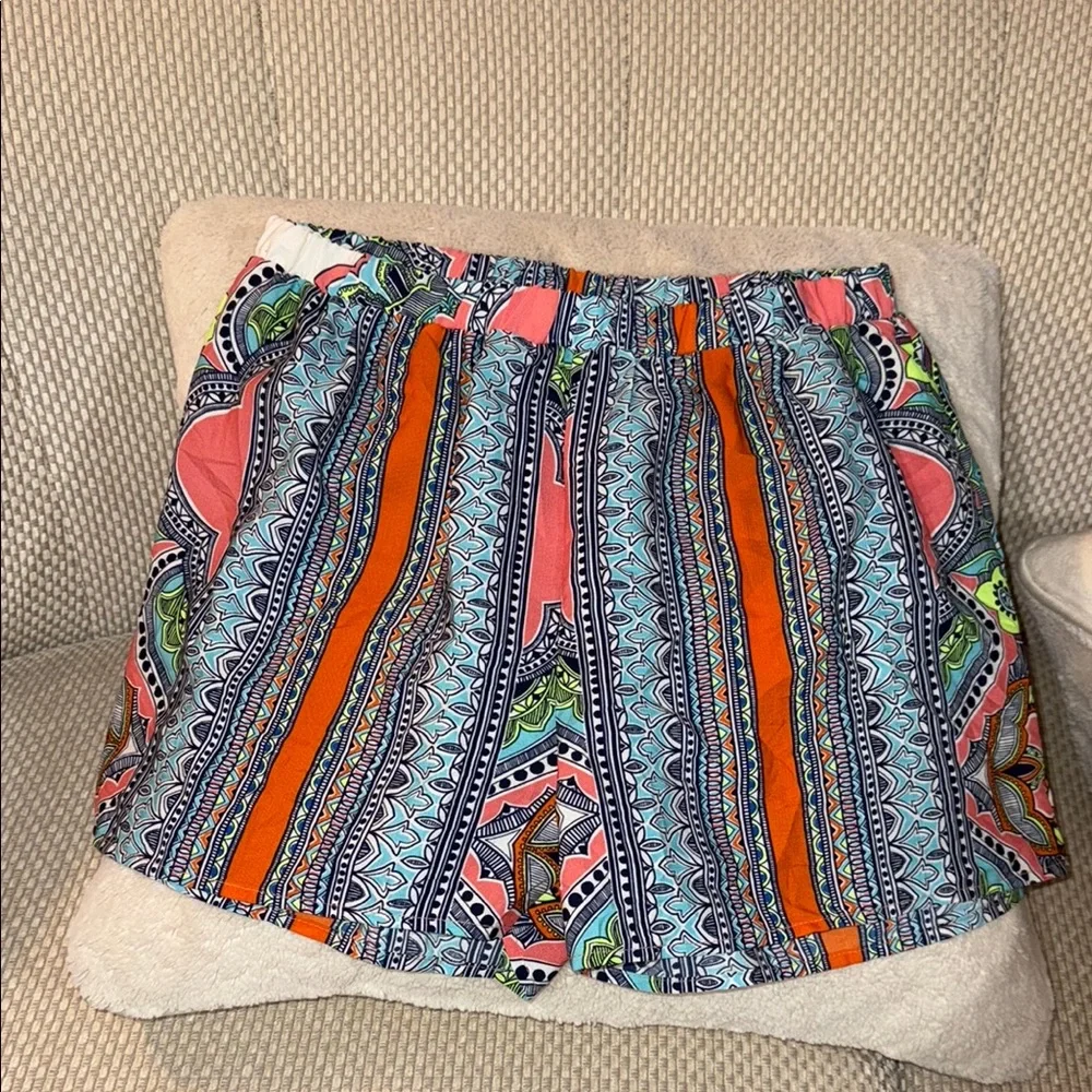Colorful Patterned Shorts - Picture 1 of 2